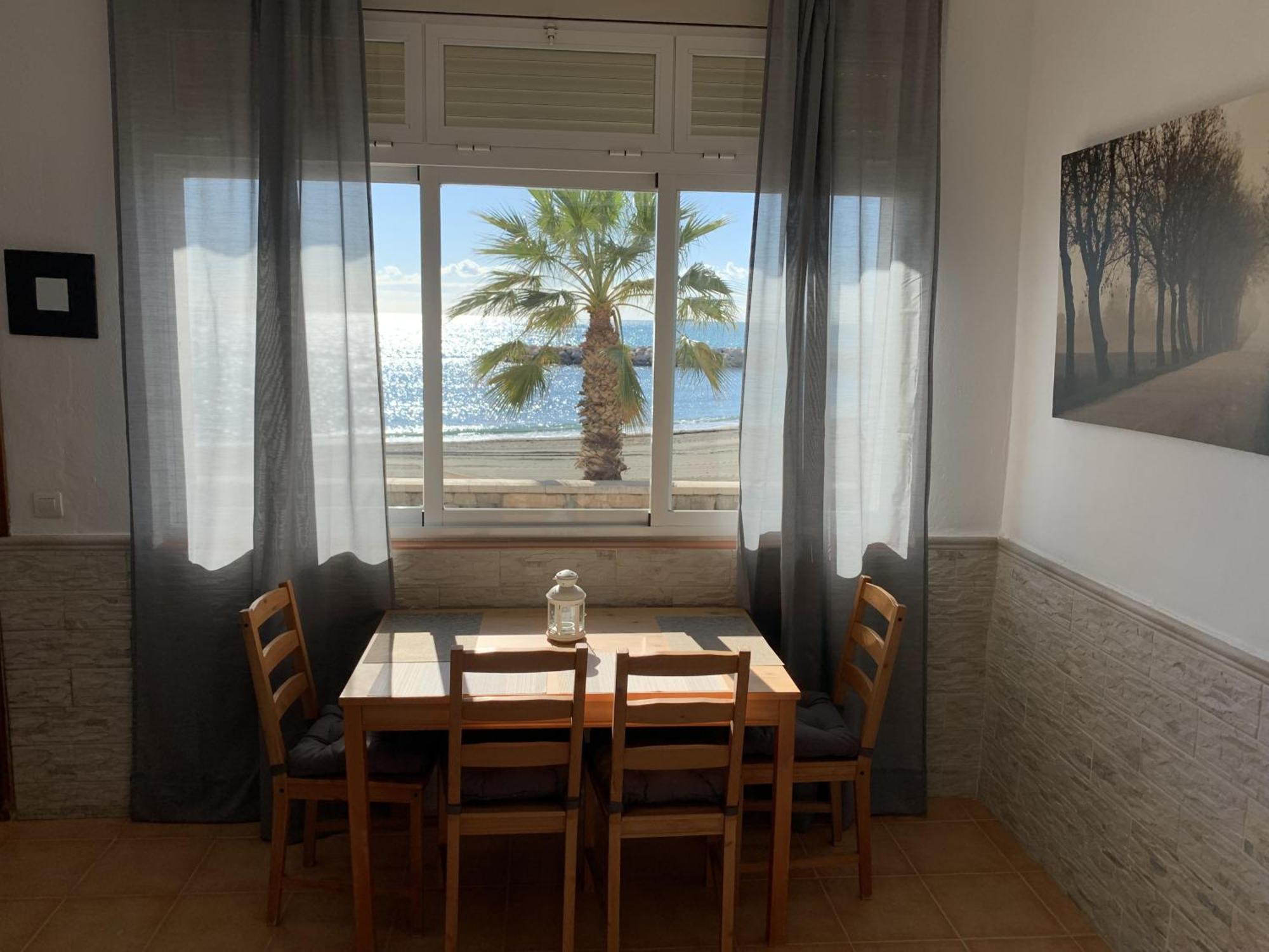 Apartamento Frente Al Mar Pedregalejo Málaga Kültér fotó
